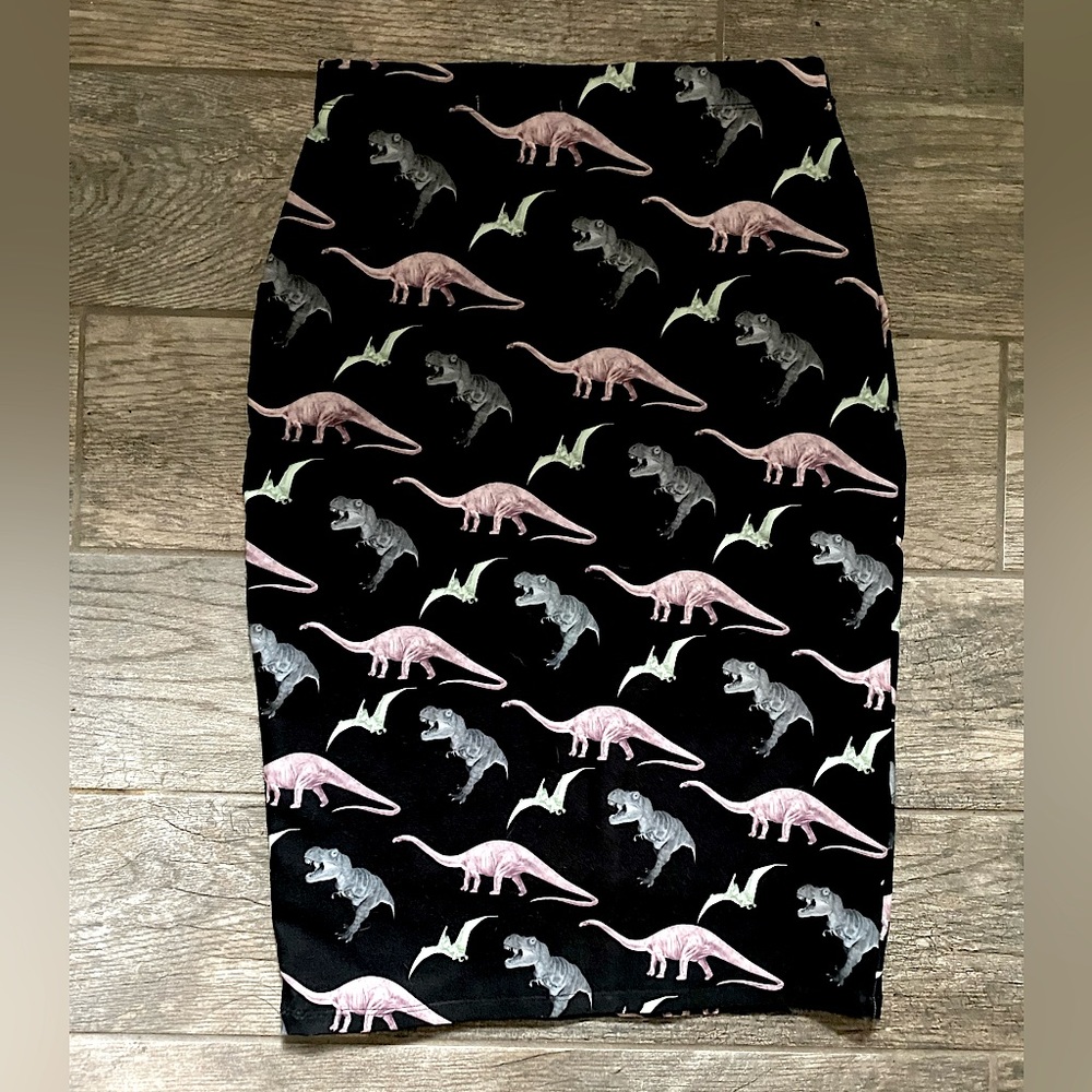 Dino pencil skirt sz small